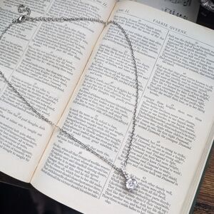 Elegant Silver Necklace with Diamond Pendant